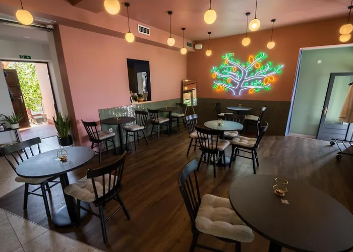 Lemon Market Rooms